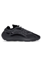 700 V3 Trainers