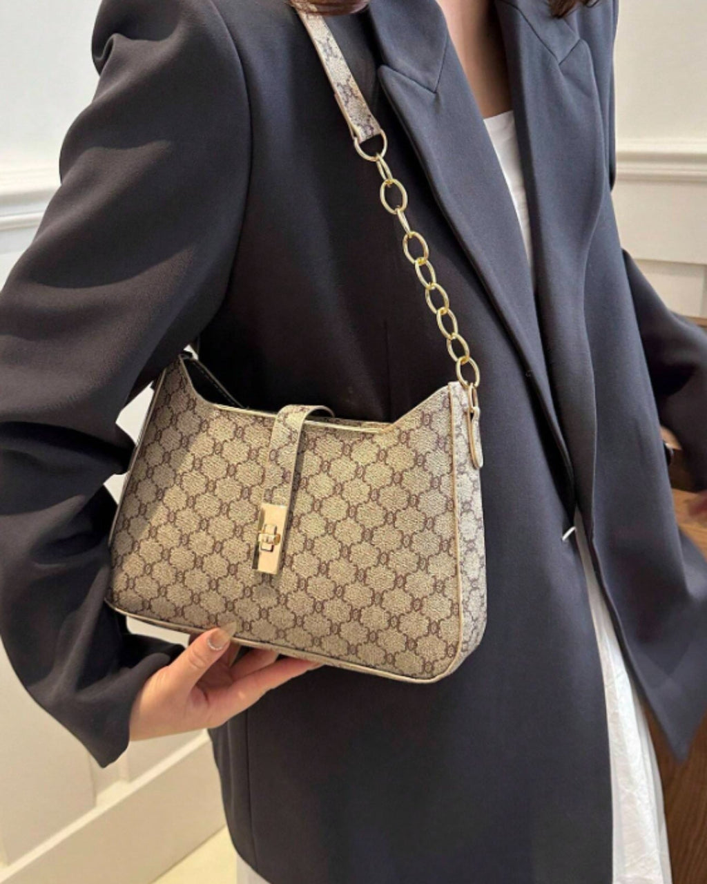 Classic Lock Bag