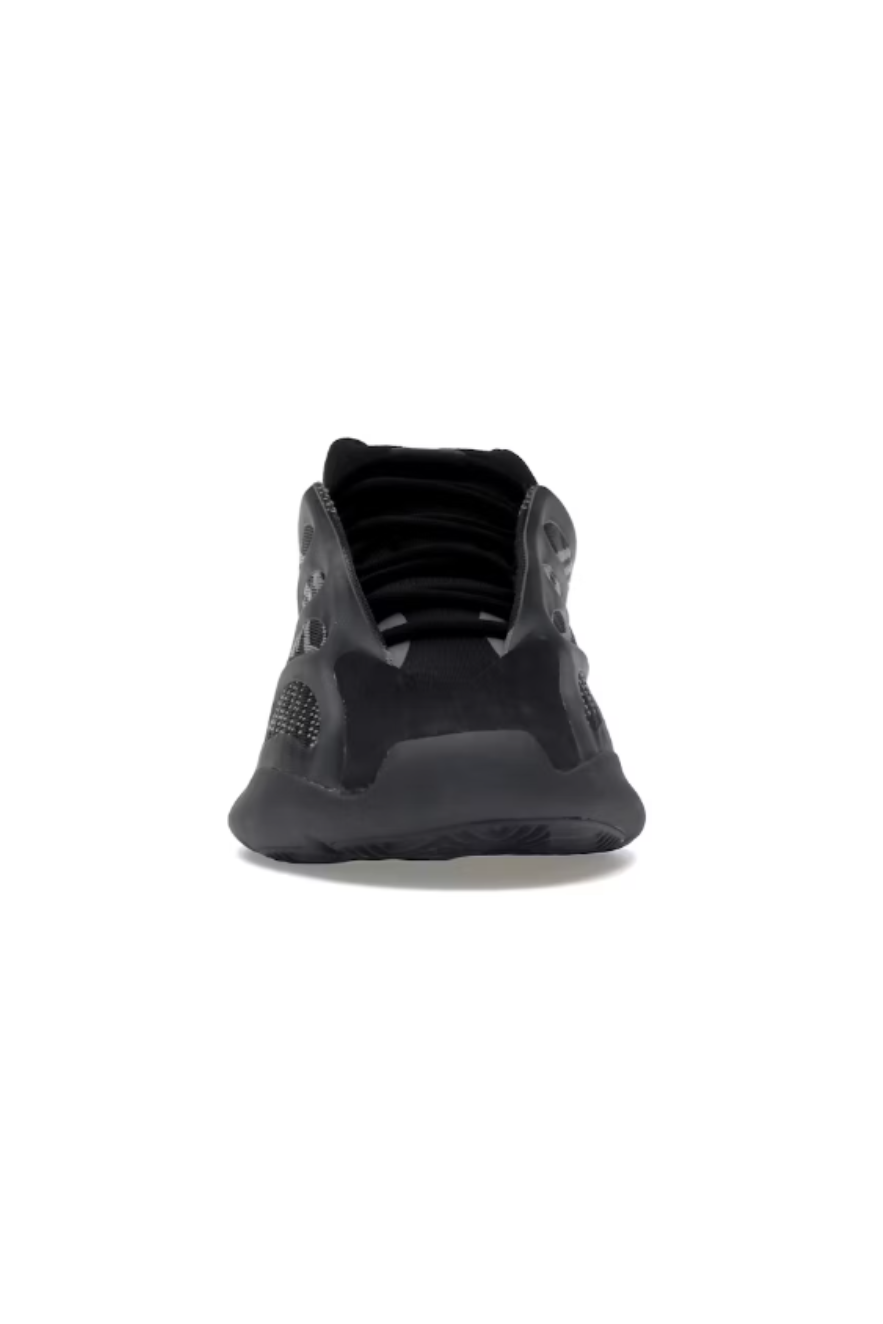 700 V3 Trainers