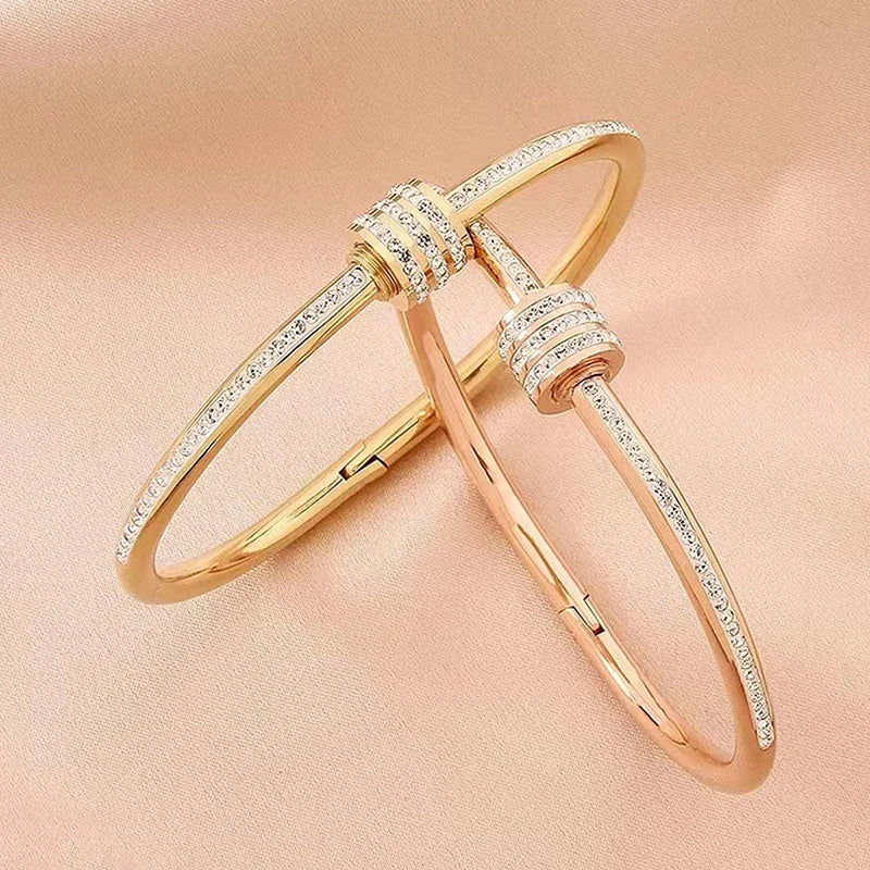 Classic Bracelet with Mother-of-Pearl and Zirconia Detail
